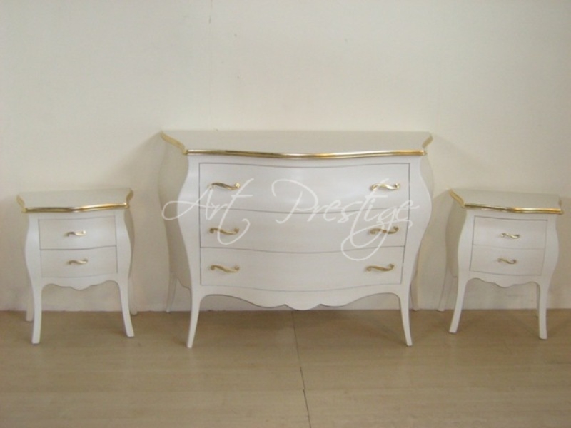 Art.1429 Comò e comodini laccati bianco
