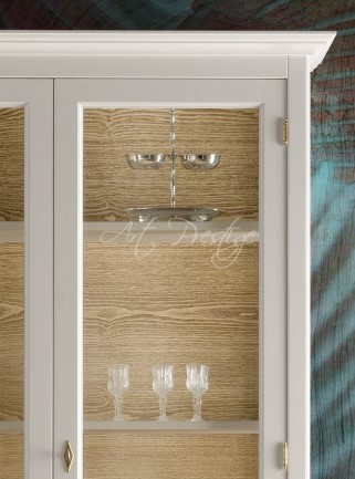 Art.H8705 Showcase 2 doors with oak carvings - Image 3